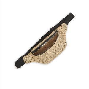 Straw Fanny Pack - natural color
